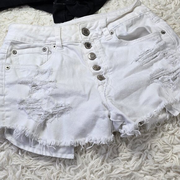 American Eagle White Hi Rise Button Fly  Denim Shorts, Size 4 - Picture 2 of 6